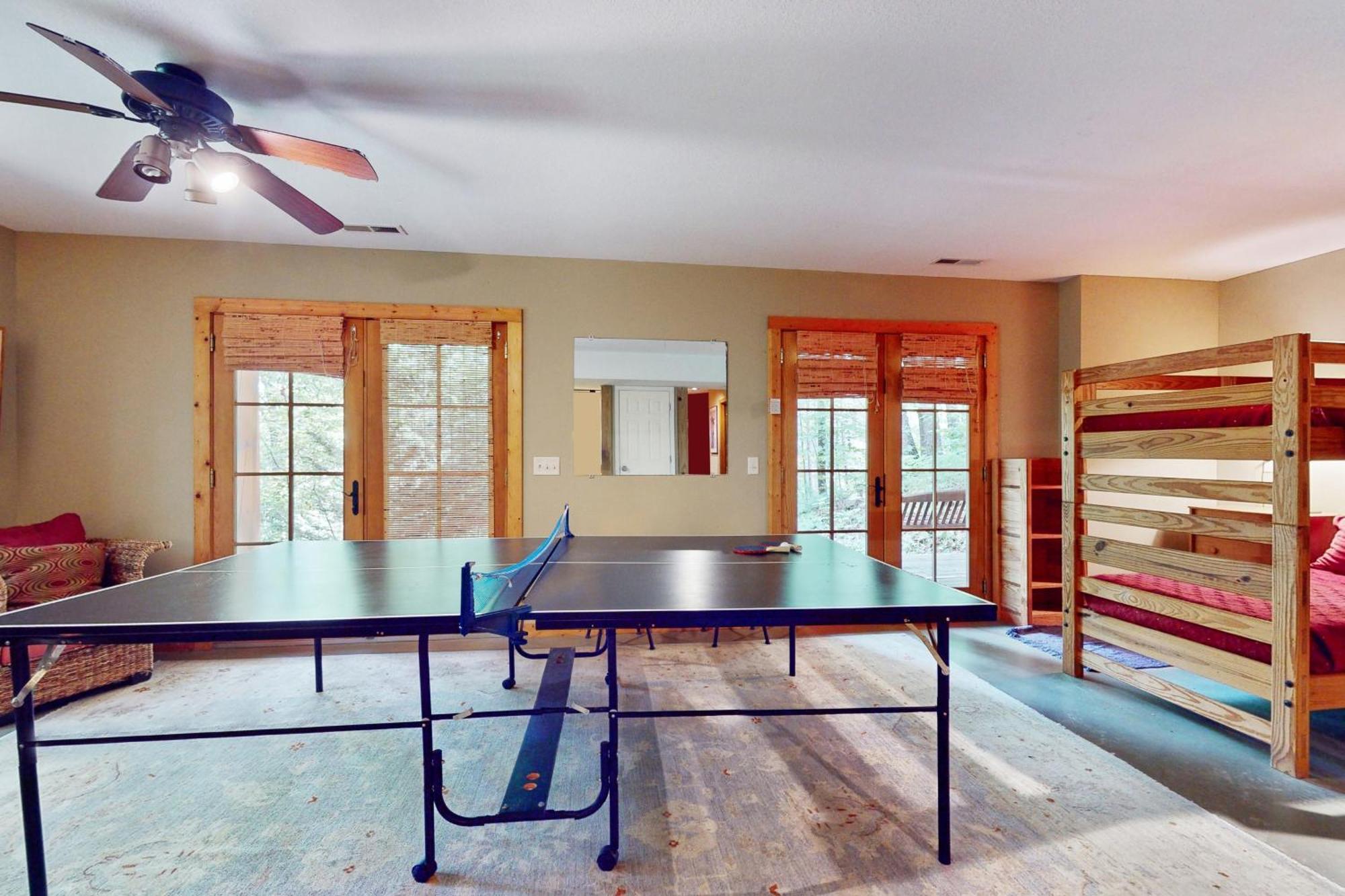 אשוויל Elkhorn Cabin & Eagles Wing Lodge מראה חיצוני תמונה
